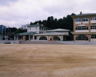 園部町 「立摩気小学校北校舎」 改築工事